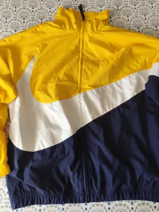 Chaqueta Nike Swoosh Azul y Amarilla