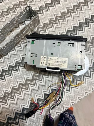 Radio Coche Pioneer MVH-180UI