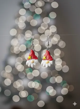 Pendientes de elfo rojos y blancos