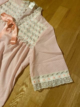 Camisón y bata batista rosa y blanco
