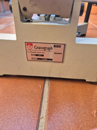 Pantógrafo Gravograph IM3 + 3 juegos letras