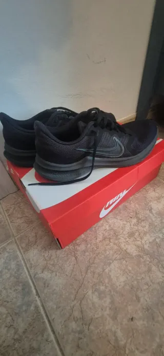 Zapatillas Nike Talla 42.5 Negras
