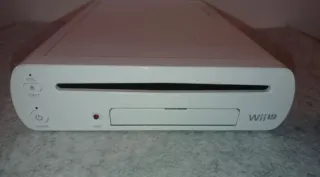 Nintendo Wii U Bianca con giochi SSD