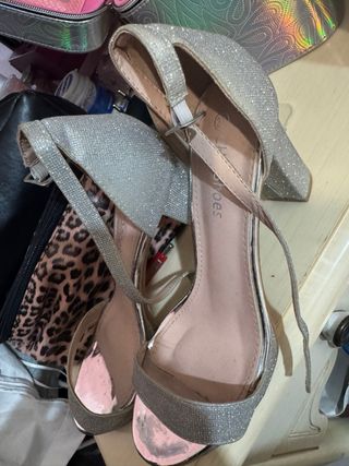 Scarpe con tacco brillantinati oro/argento