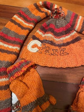 Conjunto Bufanda, Gorro y Guantes Niña