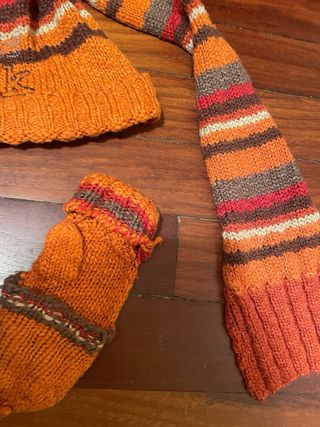 Conjunto Bufanda, Gorro y Guantes Niña