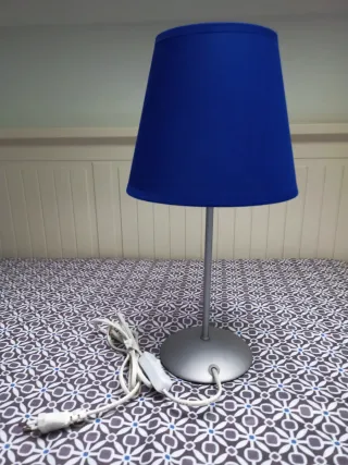 Lámpara de mesa Azul de Tela y Metal