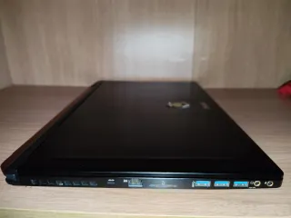 Portátil MSI i7 512 SSD+ 2TB