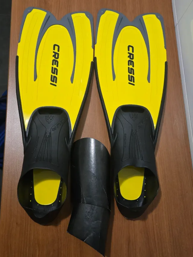 Pinne da nuoto Cressi AGUA