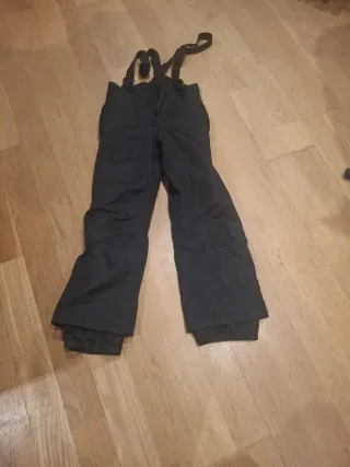 Pantalón de nieve infantil negro. Unisex de 8 a 10