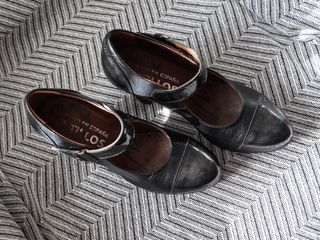 Zapato Pitillos Negro Pulsera Tacón T36