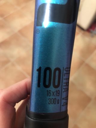 Raqueta Wilson Ultra V4 100 300gr Grip 2