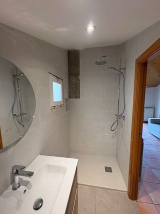 Baño completo reformado agua luz pladur rajula tot