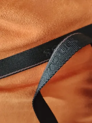 Bolso Tous bandolera negro lunares.18 cm por 18 cm