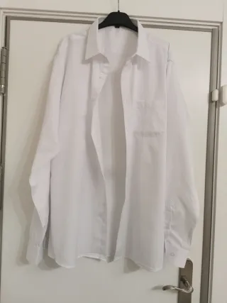 Camisa blanca de fiesta