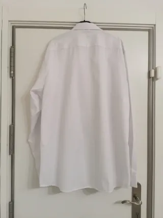 Camisa blanca de fiesta