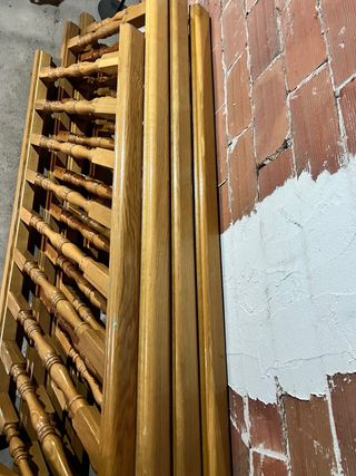 Escalera de madera de roble