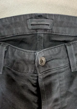 Vaqueros Diesel Gold Negros