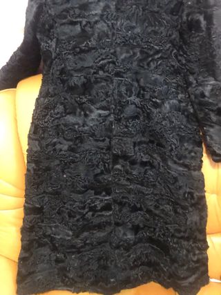 Abrigo de astracán negro