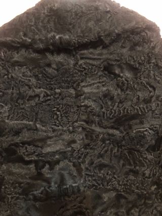 Abrigo de astracán negro