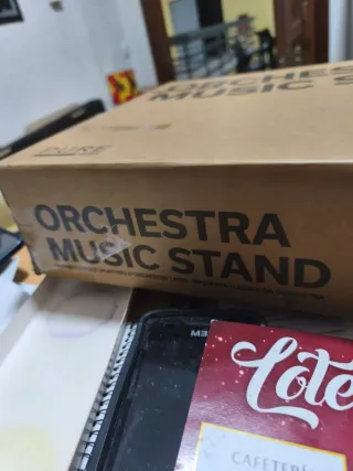 Atril negro para música