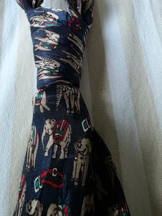 Corbata vintage elefantes de cadete