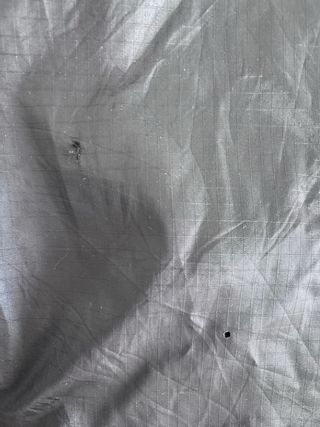 Casaco preto com capuz