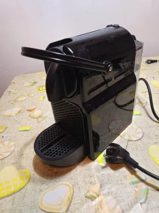 Macchina caffè Nespresso Inissia