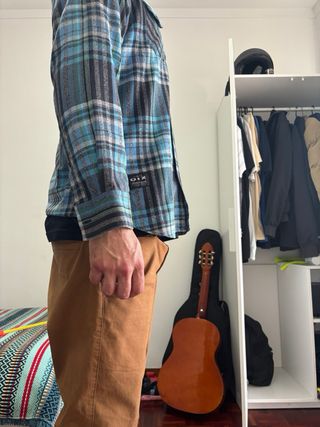 Casaco xadrez azul e castanho