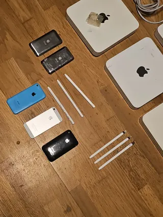 Lote Apple: Apple Time Capsule iPods, iPhones y Ac