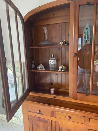 Aparador de salón madera y cristal