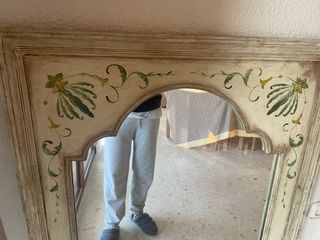 Espejo de madera decorado