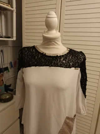 Camisa Talla L  Negra y Blanca