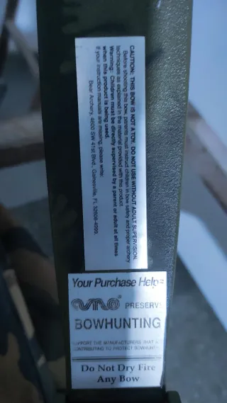 Arco de poleas Bear, con varios complementos.