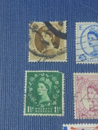 Lote de sellos antiguos de la Reina Isabel II