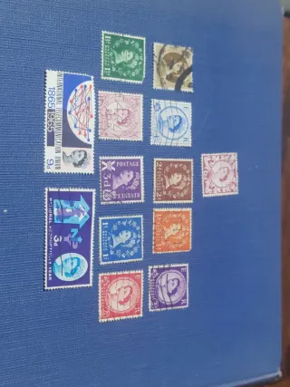 Lote de sellos antiguos de la Reina Isabel II