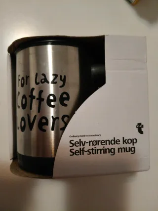 Tazza auto-mescolante per caffè e bevande