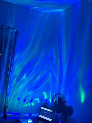 Luz LED giratória com controlo remoto