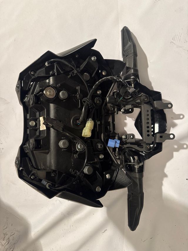 Faro delantero Kawasaki Z900