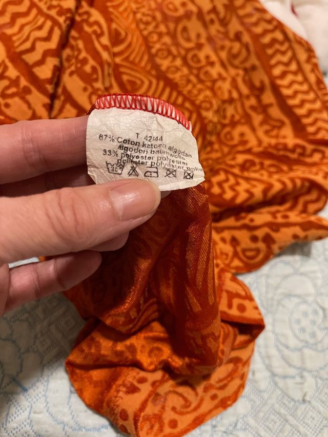 Camiseta naranja estampado étnico