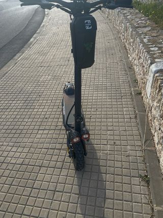 Patinete eléctrico Z Cougar casi nuevo