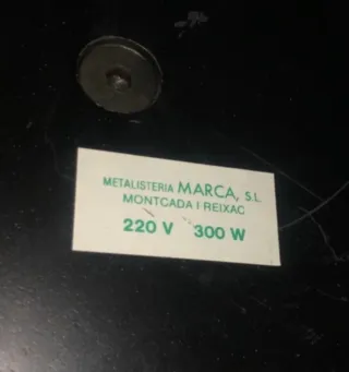 LÁMPARA DE PIE COLOR NEGRA.