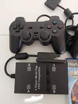 PlayStation 2 Micro Machines y Multitap