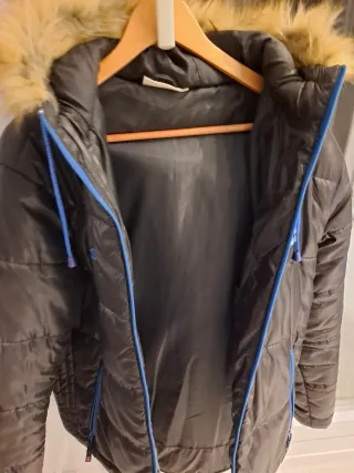 Chaqueta Nebulus chico negra con capucha