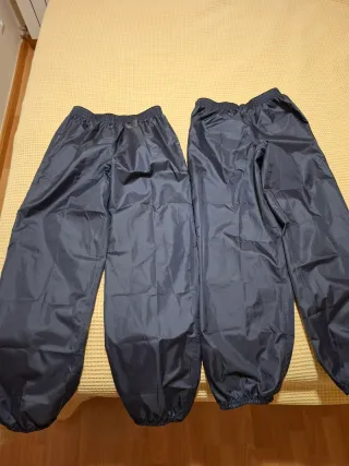 Pantalones impermeables azul marino