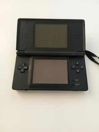 Consola Nintendo DS Negra