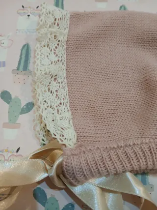 Capota bebé 3-6 meses rosa encaje y lazos