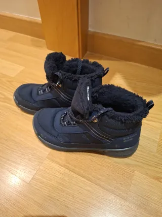 Botas cálidas e impermeables