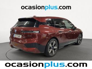 BMW iX xDrive50 385 kW (523 CV)