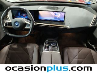 BMW iX xDrive50 385 kW (523 CV)